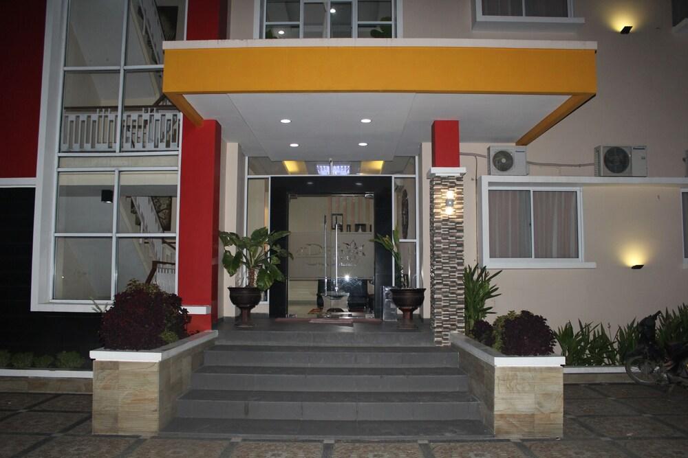 New D'Dhave Hotel Παντάνγκ Εξωτερικό φωτογραφία